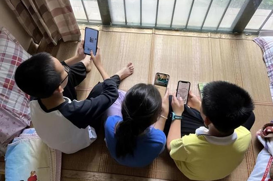 手机自由＝成绩下滑？这5所学校实现手机自由，成绩还超牛！